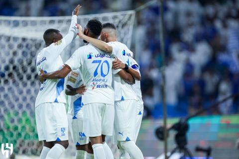 مباراة الهلال ضد الرائد